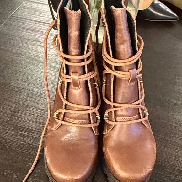 Brand new Sorel Chestnut Lace-Up Leather boots - Picture 1 of 5